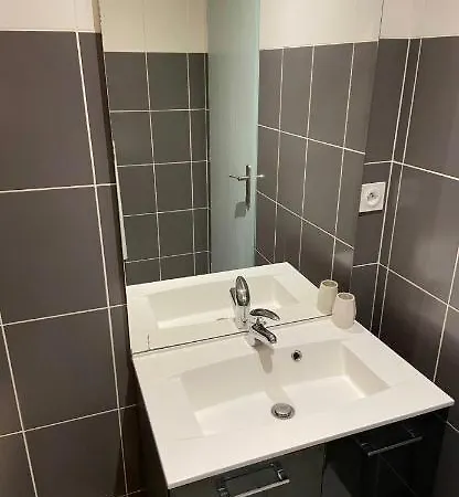 Apartman Le Jacquard / Ecole D'archi / *